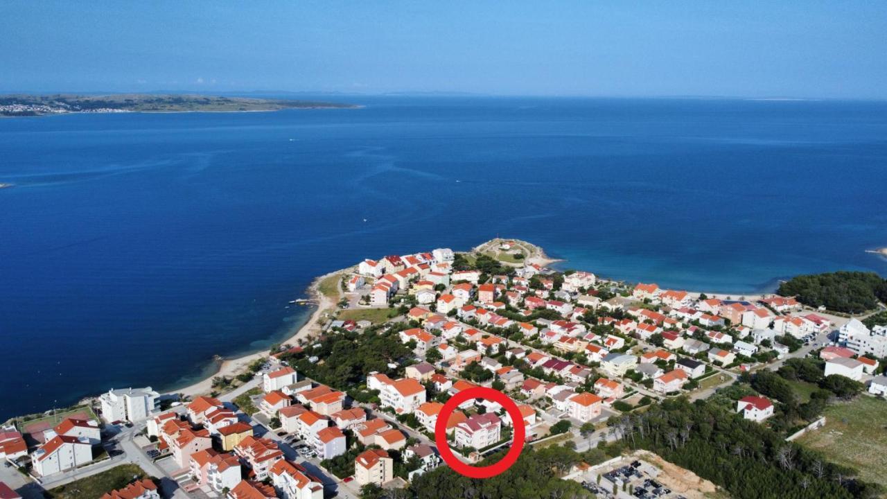 Apartmani Nena Povljana Exteriör bild