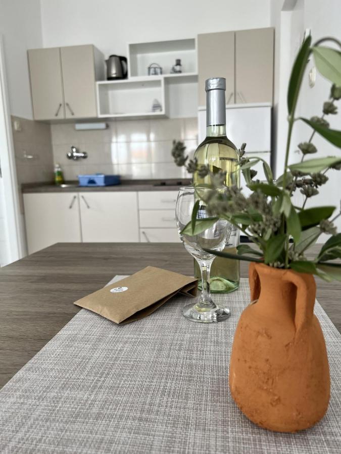 Apartmani Nena Povljana Rum bild